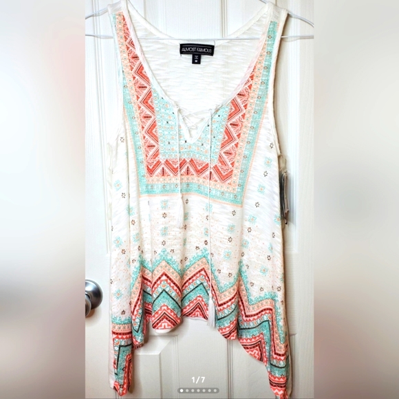 NWT Almost Famous Flowy Tank Top - Picture 1 of 7